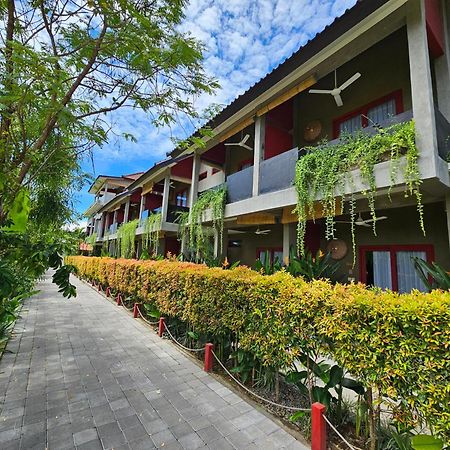 Wasabi Hotel Canggu  Exterior photo