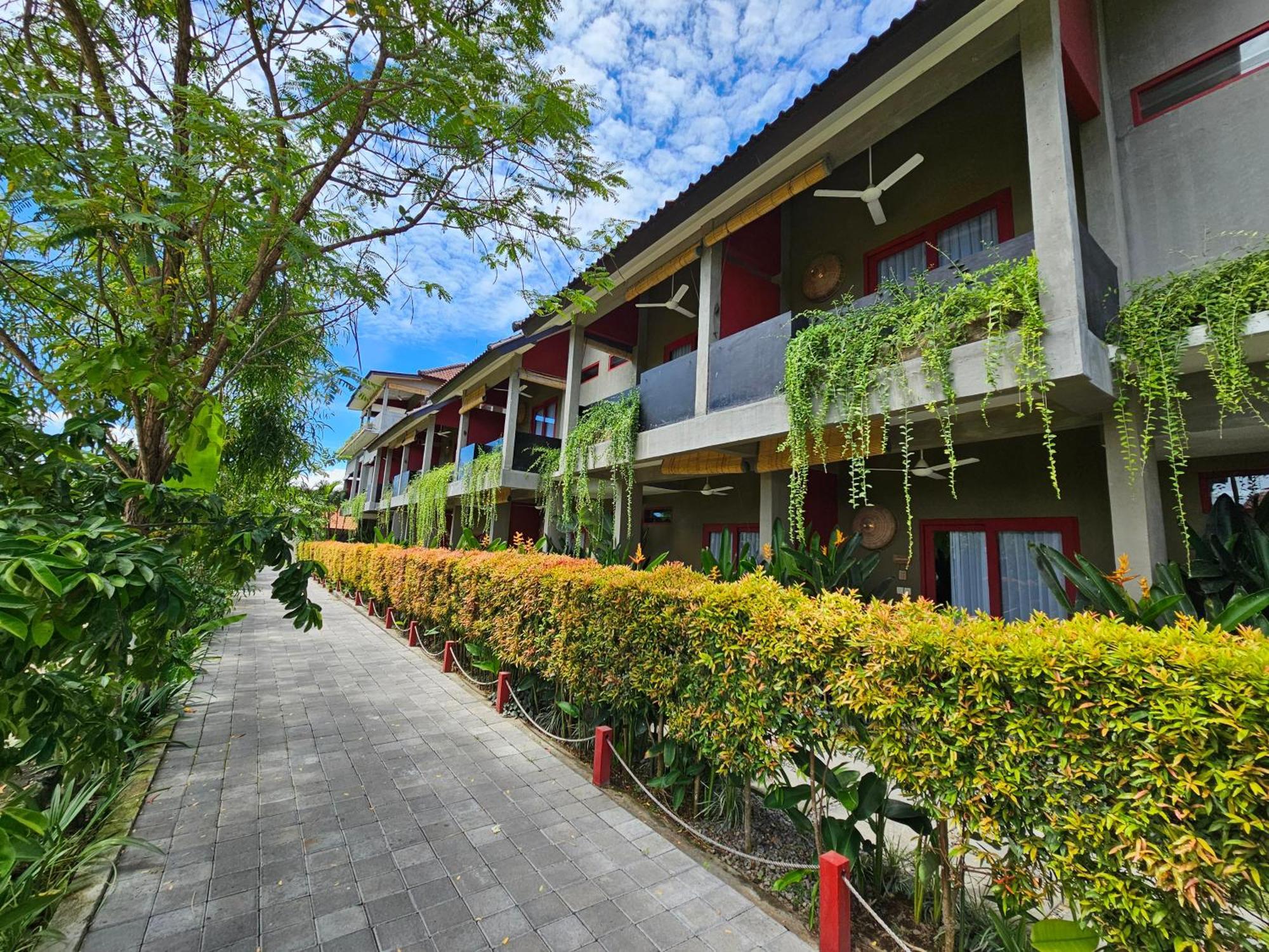 Wasabi Hotel Canggu  Exterior photo